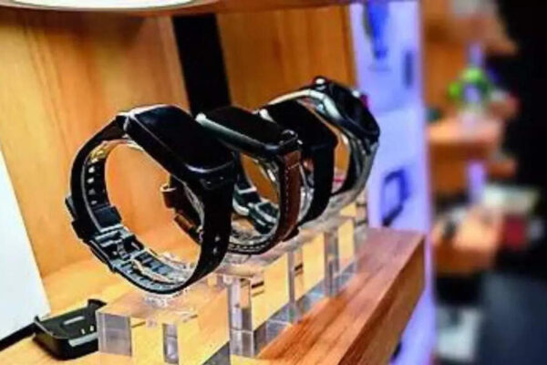 FCC on major US websites removing Chinese smartwatches, cameras and other listings: These items could allow… FCC on major US websites removing Chinese smartwatches, cameras and other listings: These items could allow…