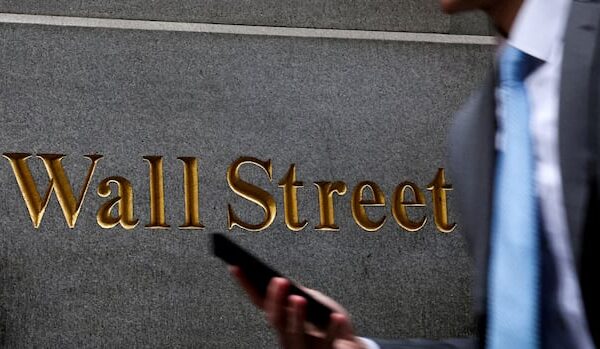 Global bank stocks waver as investors fear credit risks in U.S. regional banks