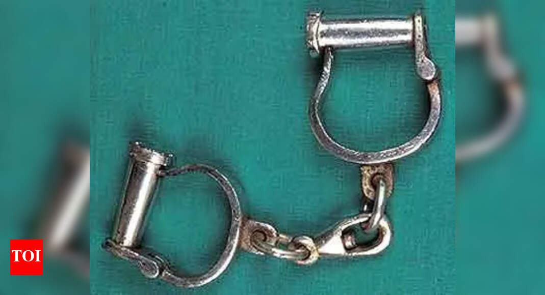 Palghar police arrest man from Nagpur for stealing mobile phones of train passengers, seize 35 devices | Mumbai News