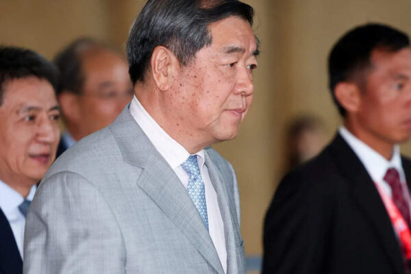 US and China hold ‘very constructive’ trade talks in Malaysia US and China hold 'very constructive' trade talks in Malaysia