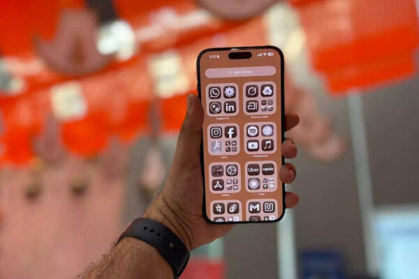 Apple may soon make it easier for iPhone users to upload photos to third-party apps Apple may soon make it easier for iPhone users to upload photos to third-party apps
