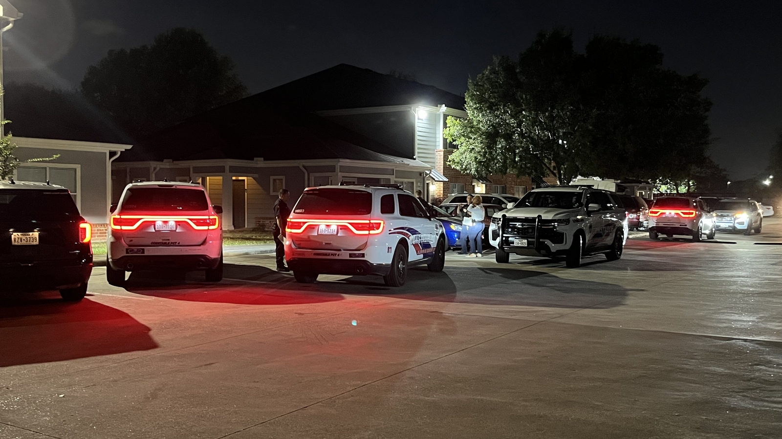 12-year-old in custody, charged with aggravated assault after older sister stabbed in N. Harris Co., HCSO says