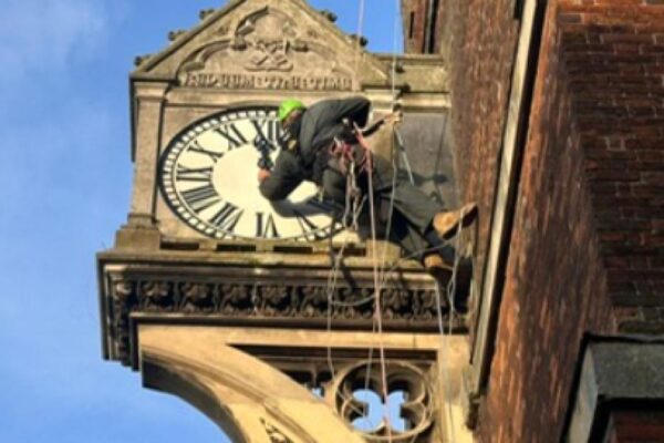 When do the clocks go back? Exact time and date to make the change