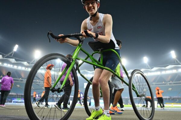 Menzies issues frame running rallying cry after brilliant Delhi bronze