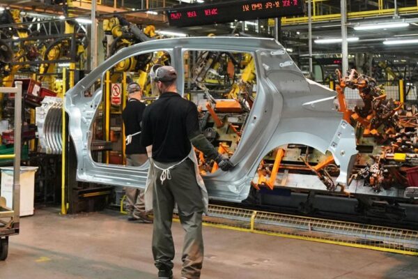 UK manufacturing activity shrinks at fastest pace for five months