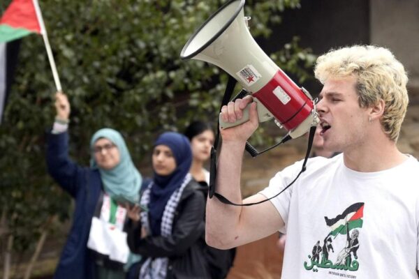 Pro-Palestine protesters defy calls to halt October 7 demonstrations