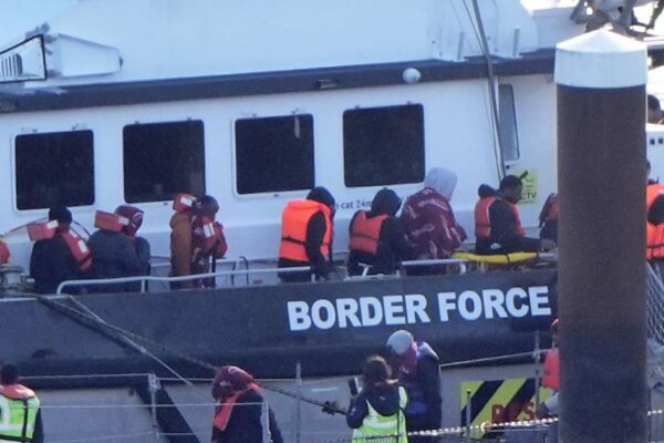 19 migrants sent to France as part of deportations deal