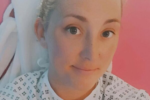 Newtown mum of two praises new robotic surgery after pain