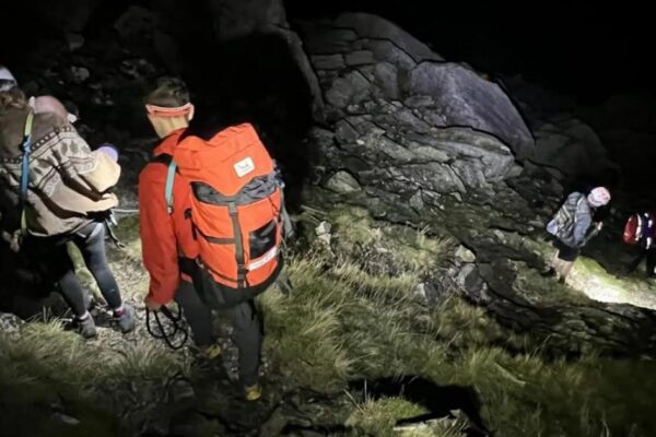 Lake District: 'Very apologetic' couple roped off fells in the dark