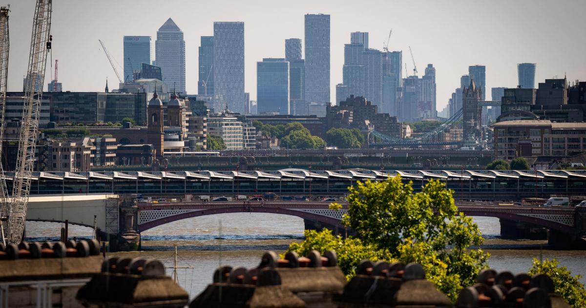 UK banker bonuses to be paid faster under shake-up of rules