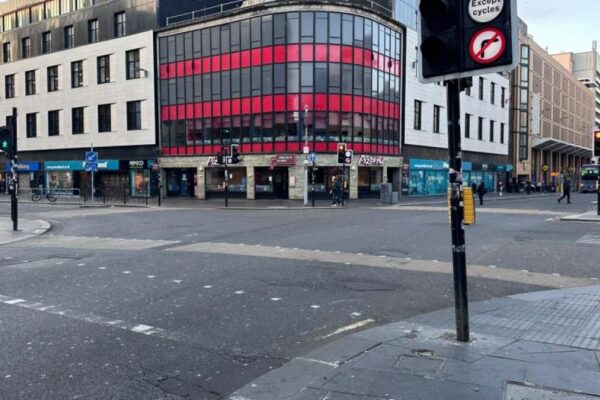 Pizza Hut's UK restaurants have gone into administration