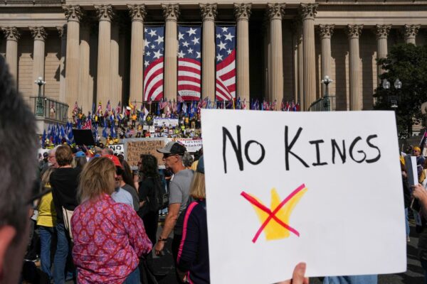 Thousands gather for anti-Trump ‘No Kings’ protests across US | Donald Trump News Thousands gather for anti-Trump ‘No Kings’ protests across US | Donald Trump News