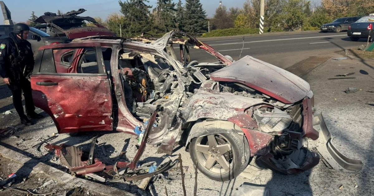 Russian drone kills two Ukrainian journalists on Donetsk eastern front line | Russia-Ukraine war News