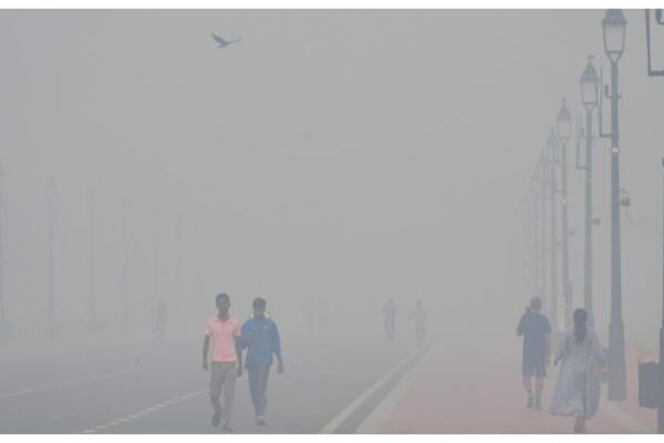 Delhi AQI news live updates: National capital grapples with 'very poor' air quality; govt plans first artificial rain next week