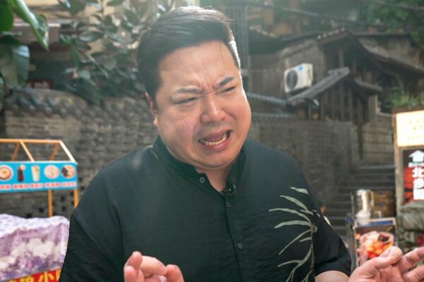 'Chinese Trump' wins fans and followers with his spot-on impersonation