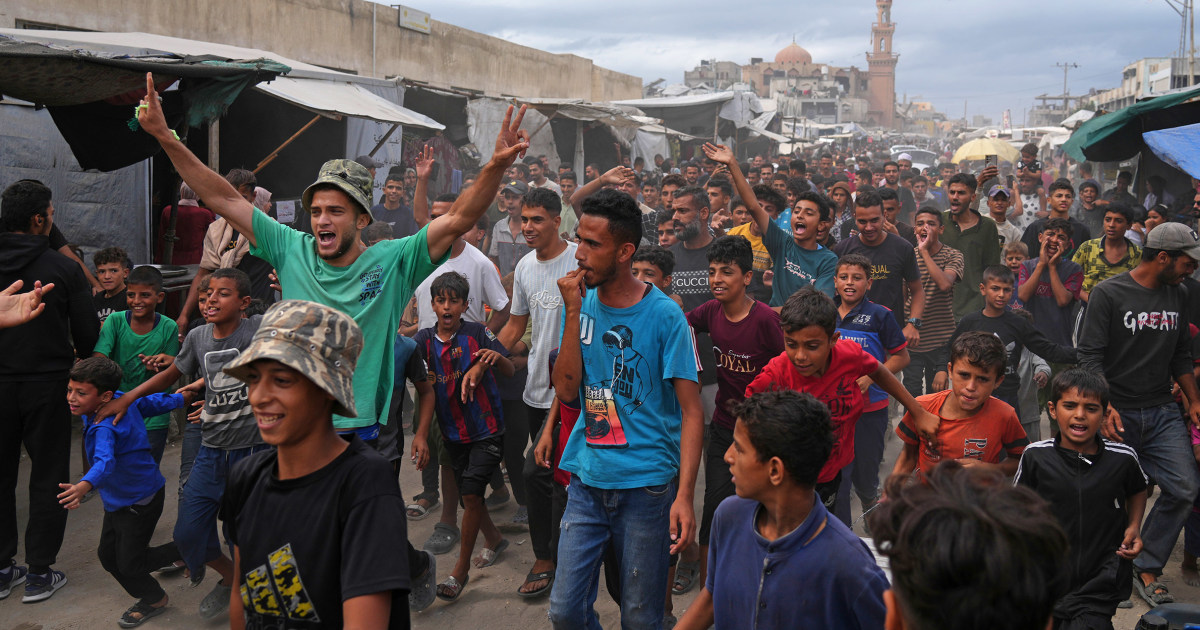 Ceasefire begins in Gaza and a Trump foe is indicted on bank fraud: Morning Rundown