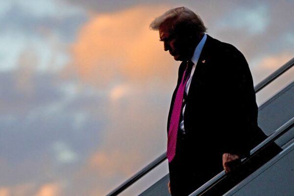 Democrats call on 'disengaged' Trump to get involved to end shutdown