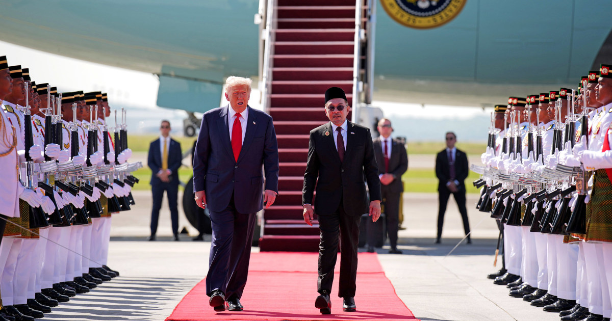 Trump arrives in Japan on second stop of Asia tour