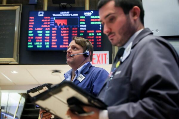 Tariffs and AI Spending in Focus as Traders Brace For Earnings Tariffs and AI Spending in Focus as Traders Brace For Earnings