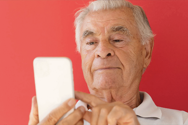 Health apps can help older adults lower blood glucose, improve medication management