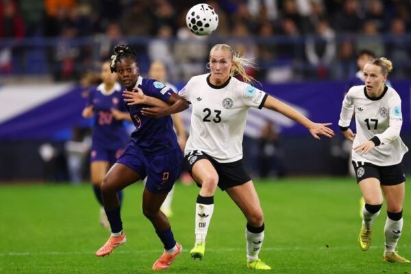 Football: Soccer-Germany advance to Women's Nations League final after draw with France