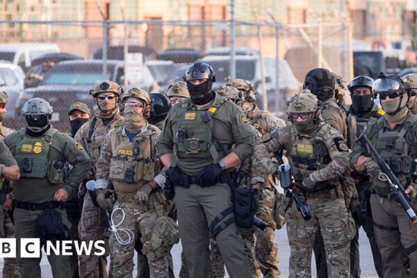 Trump authorises National Guard deployment to Chicago