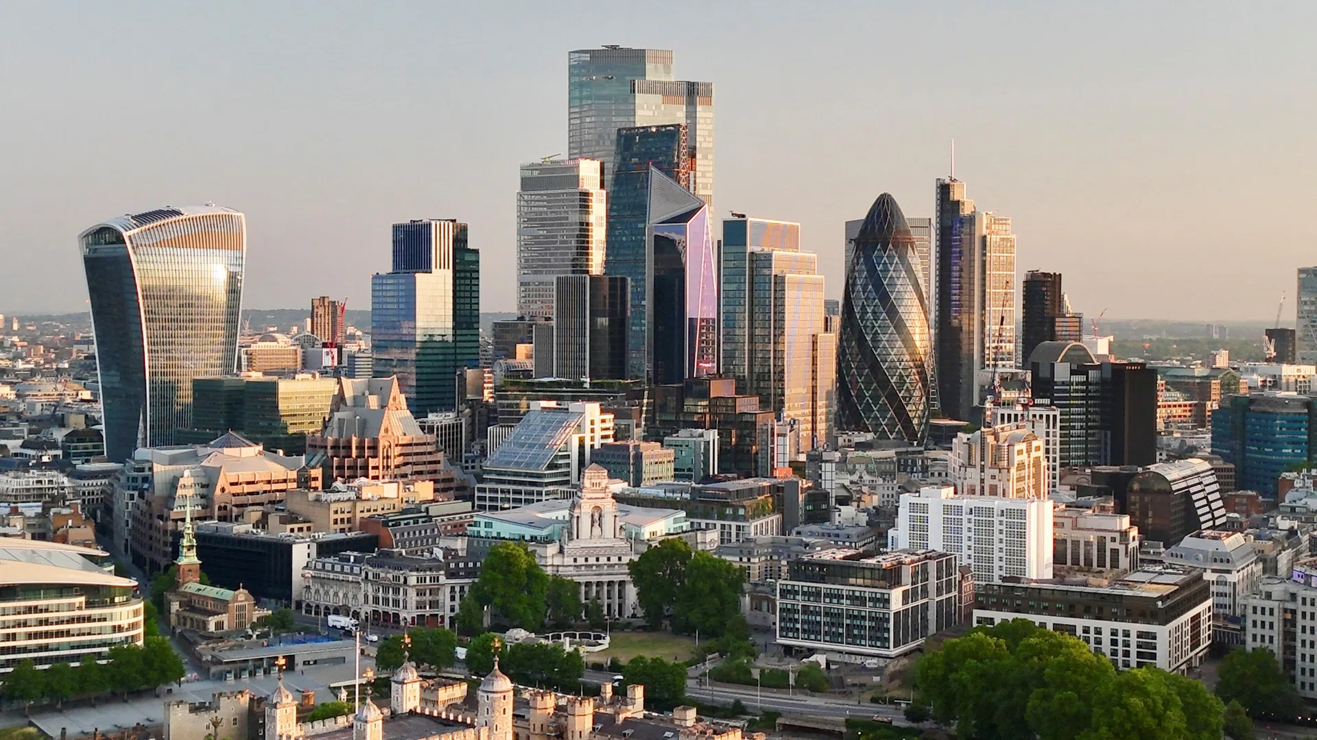 UK opens new concierge service in bid to woo more finance investment