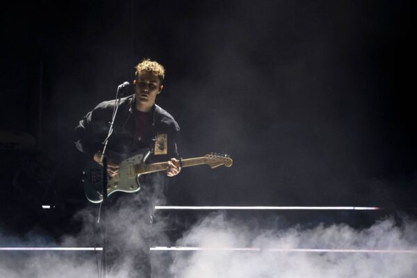 Indie singer Sam Fender wins U.K. Mercury Prize