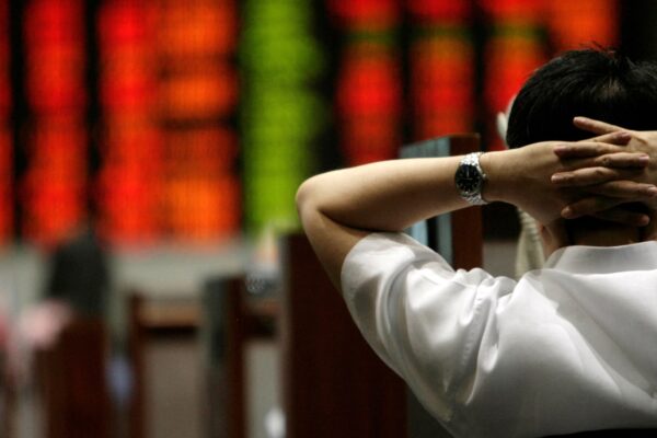 Asian stocks clock weekly gains on rate cut wagers, AI fervour