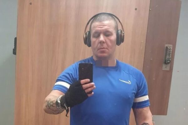 Dad claims girlfriend ‘must have stabbed herself’ 18 times | UK | News Dad claims girlfriend 'must have stabbed herself' 18 times | UK | News