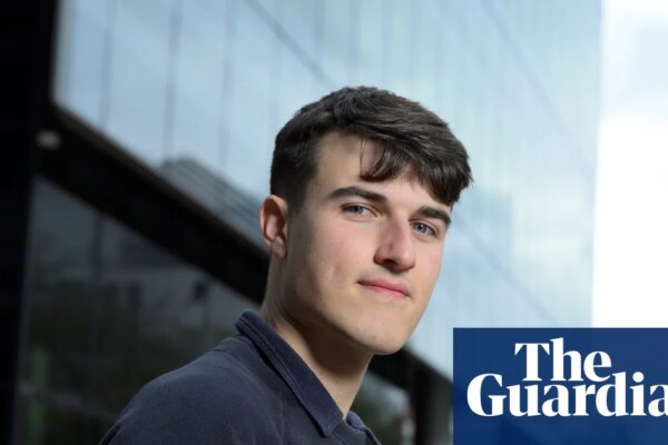 ‘A stomach of steel’: amateur investors ride out dips amid talk of an AI bubble | Investing