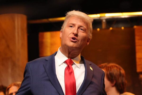 'SNL' Returns to a Perilous Late-Night Climate