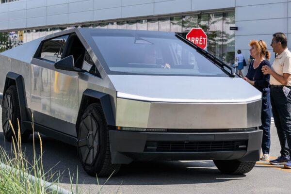 Tesla Cybertruck Sales Are Stalling