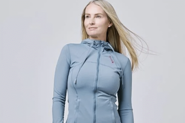Bothell Designer Launches Outdoor Women’s Clothing Brand | Style Bothell Designer Launches Outdoor Women’s Clothing Brand | Style