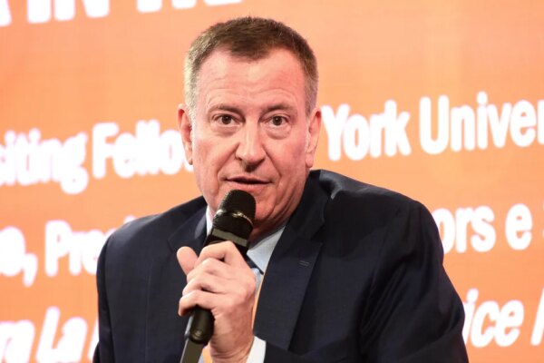 De Blasio Says Story On Him Slamming Mamdani Is 'Entirely False And Fabricated'