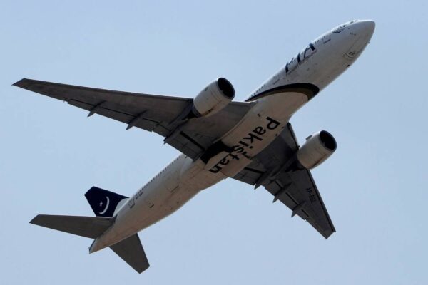 Pakistan International Airlines resumes UK flights after 5-year ban Pakistan International Airlines resumes UK flights after 5-year ban