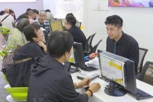 Off-peak travel booms in China amid post-holiday price plunge