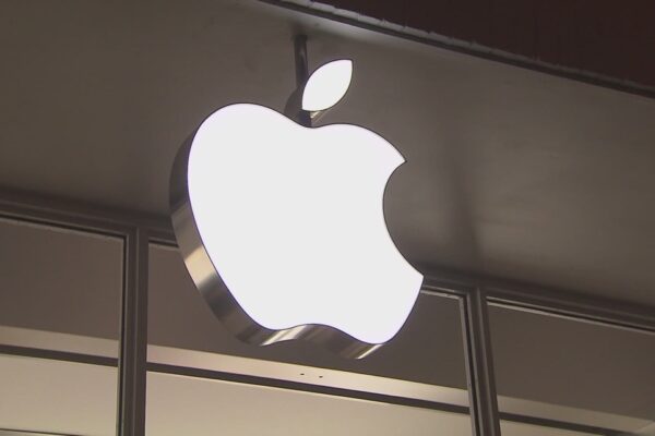 Apple and Google block apps that crowdsource ICE sightings. Some warn of chilling effects