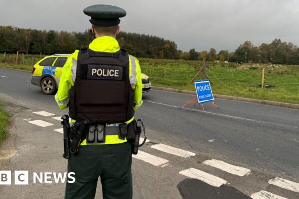 Man dies and woman in hospital after crash