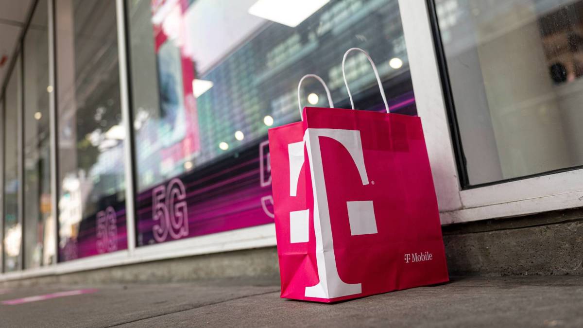 T-Mobile plans move that will push customers to upgrade phones