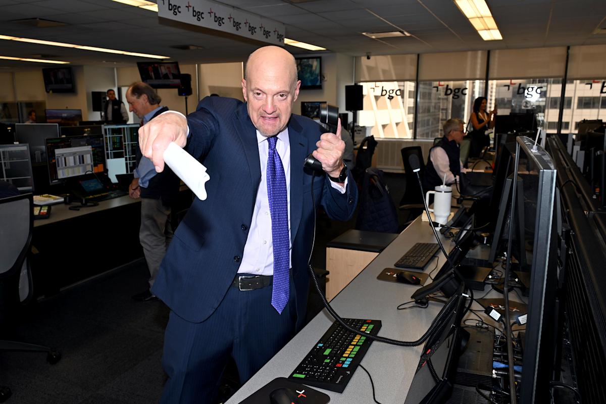 Why Jim Cramer thinks the stock market isn't loved