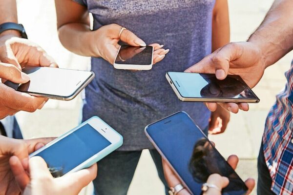 Lake school board enacts new student cell phone restrictions ahead of 2026 state mandate