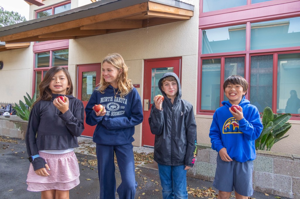 DMUSD students celebrate healthy eating with California Crunch Day – San Diego Union-Tribune