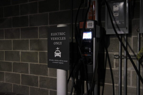 U.S. electric vehicle subsidies expire, raising fears of global lag