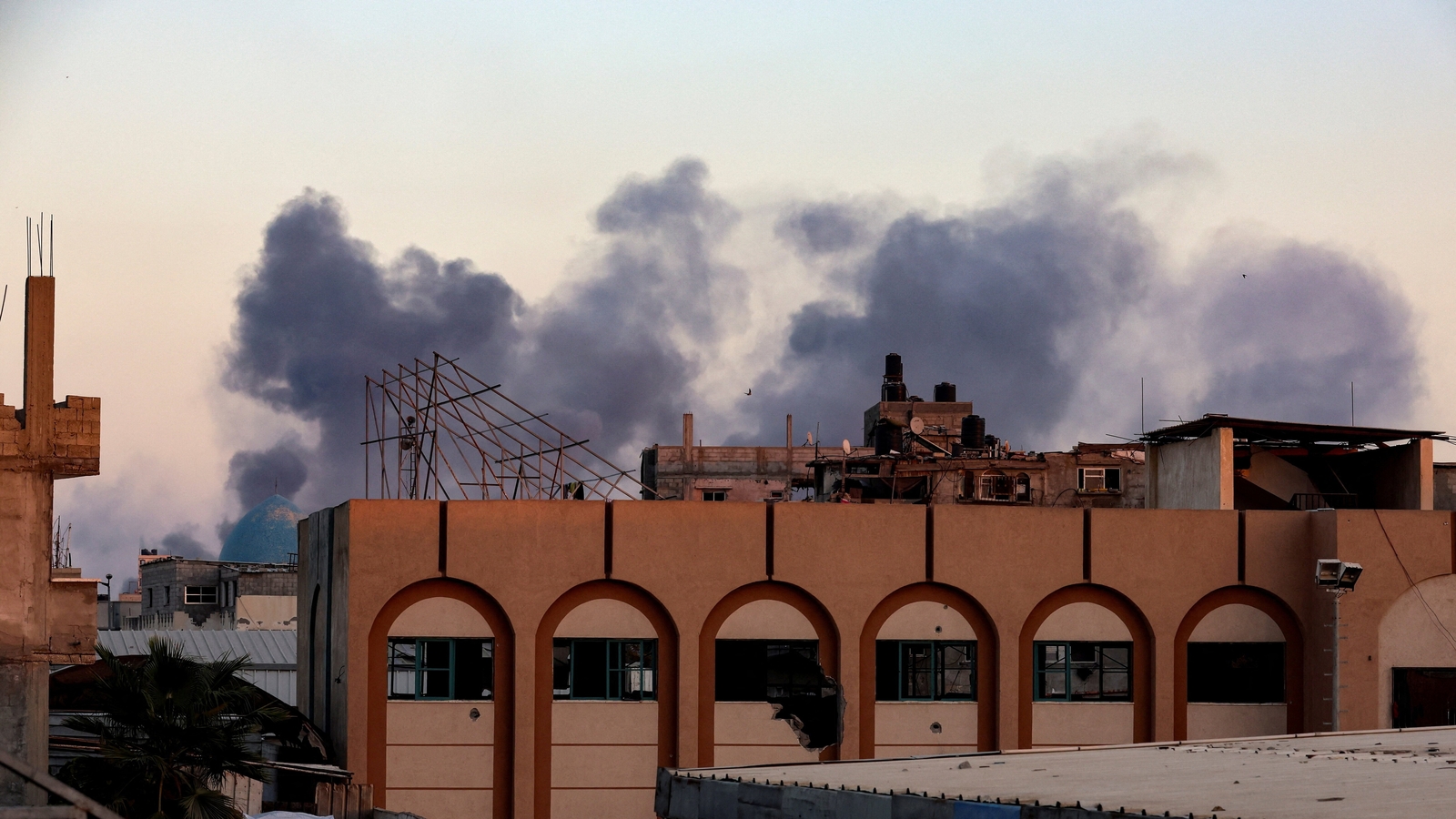 Israel, Hamas trade blame as bloodshed clouds Gaza peace bid