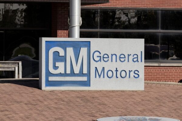 GM CEO Mary Barra Says There’s Overcapacity In China’s EV Market Amid EV Price War – General Motors (NYSE:GM) GM CEO Mary Barra Says There's Overcapacity In China's EV Market Amid EV Price War - General Motors (NYSE:GM)