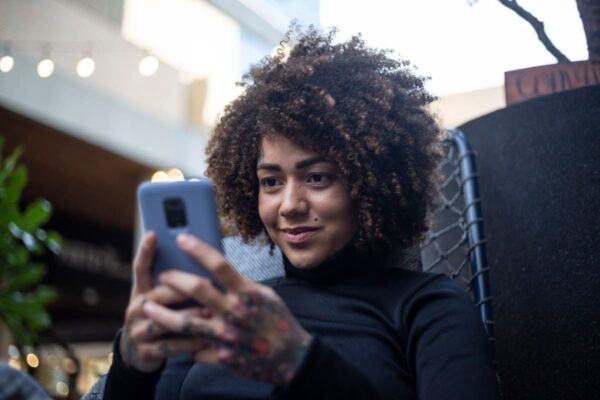 Question About Life Before Cellphones Goes Viral—Millennials Can’t Cope – Newsweek ICE, Border Patrol Could be Forced To Wear Body Cams In Chicago