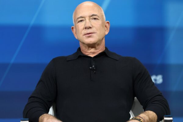 Amazon Founder Jeff Bezos Sells Stock, Now Owns Less Than 10 Percent