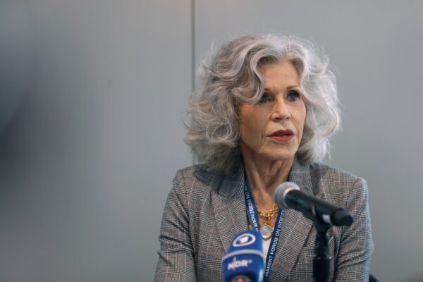 Jane Fonda Relaunches Committee For The First Amendment With 550 Celebrities Jane Fonda Relaunches Committee For The First Amendment With 550 Celebrities