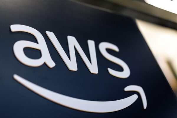 Coinbase, Robinhood down as Amazon outage briefly cripples the internet